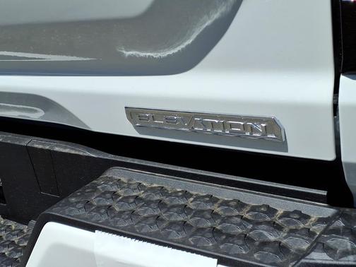 Summit White 2026 GMC Canyon Elevation