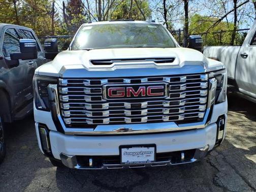 2025 GMC Sierra 2500 Denali