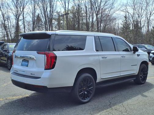 2023 GMC Yukon XL SLT