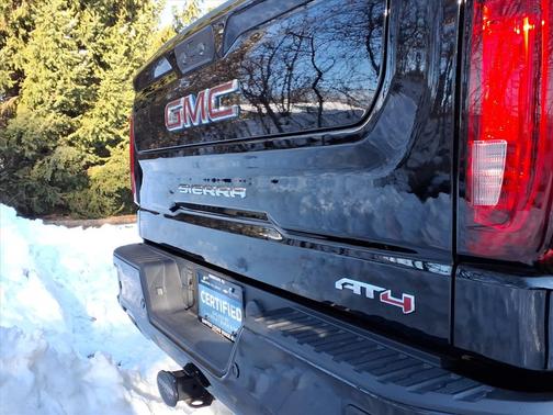 2022 GMC Sierra 1500 AT4