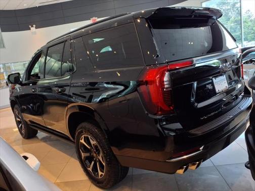 2025 GMC Yukon 4WD AT4