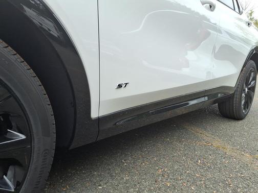 Summit White 2026 Buick Envista Sport Touring FWD