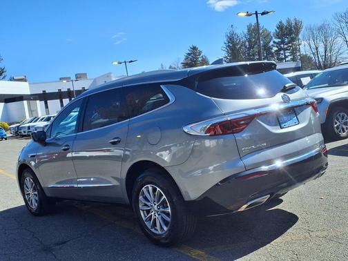 2024 Buick Enclave Essence AWD