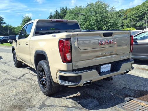 Desert Sand Metallic 2022 GMC Sierra 1500 Elevation