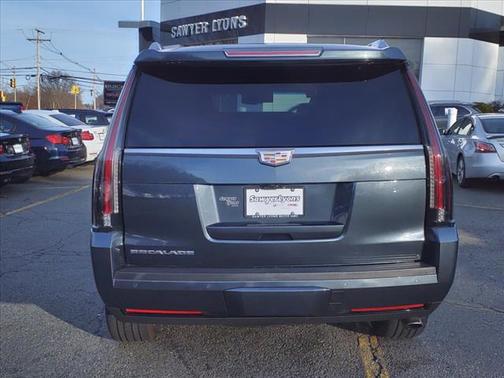 2019 Cadillac Escalade Luxury