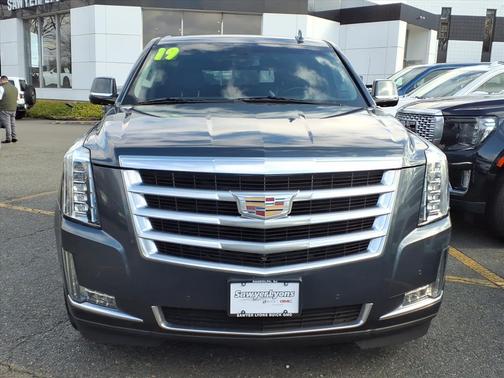 2019 Cadillac Escalade Luxury