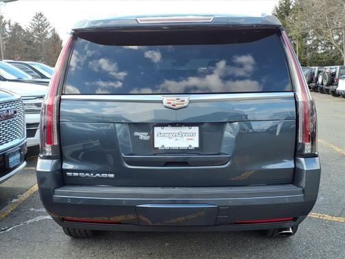 2019 Cadillac Escalade Luxury