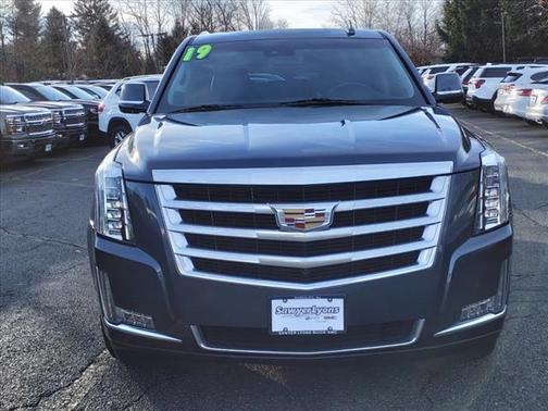 2019 Cadillac Escalade Luxury