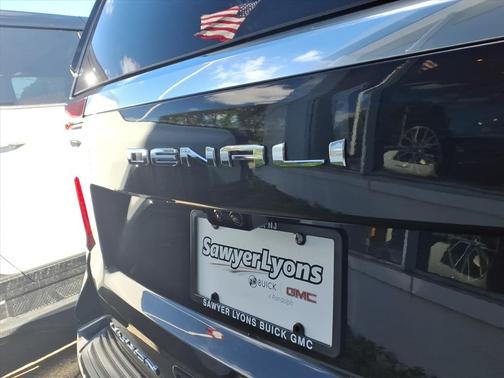 2025 GMC Yukon XL Denali