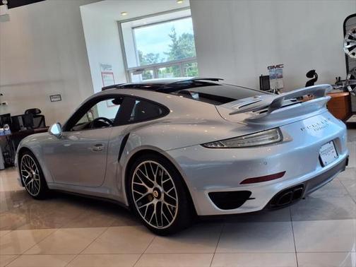 2015 Porsche 911 Turbo S