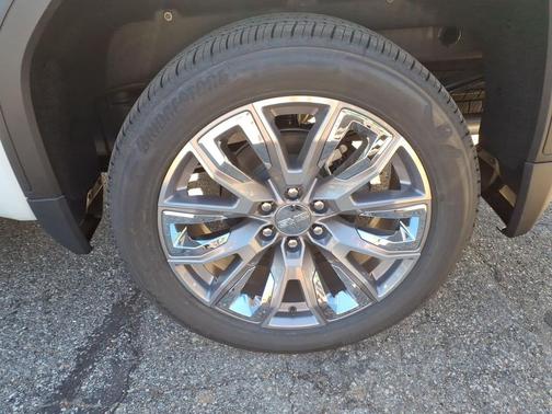 Glacier White Tricoat 2026 GMC Sierra 1500 Denali