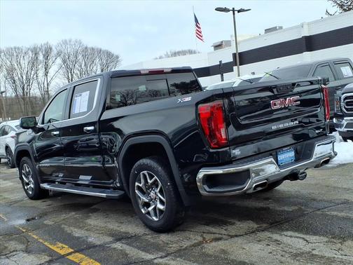 2022 GMC Sierra 1500 SLT