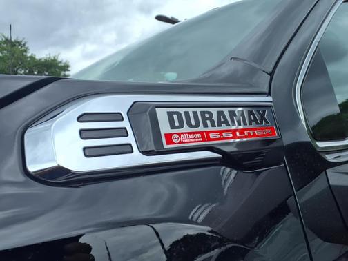 2025 GMC Sierra 2500 SLT