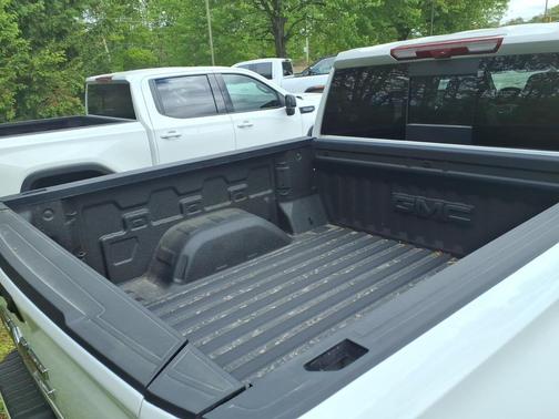 Summit White 2026 GMC Sierra 1500 AT4