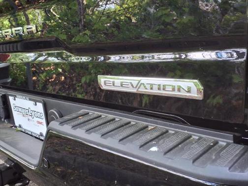 2025 GMC Sierra 1500 Elevation