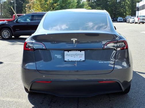 2023 Tesla Model Y Long Range Dual Motor All-Wheel Drive