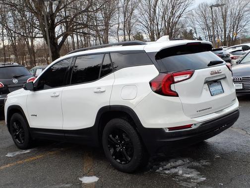 2024 GMC Terrain AWD AT4