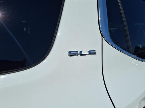 2022 GMC Acadia AWD SLE