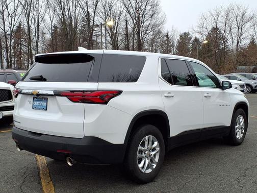 2023 Chevrolet Traverse LS