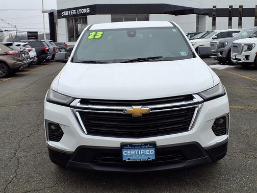 2023 Chevrolet Traverse LS