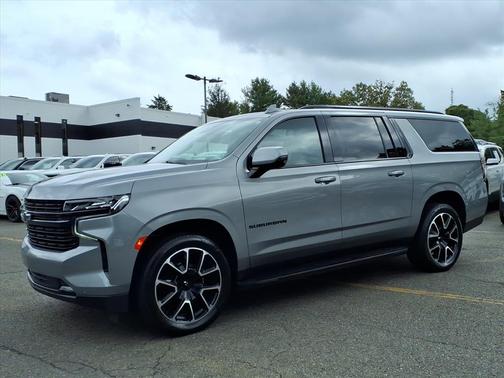 2023 Chevrolet Suburban RST