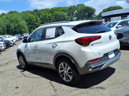 White Frost Tricoat 2023 Buick Encore GX Essence