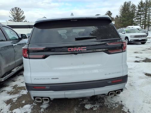 2026 GMC Acadia Elevation AWD