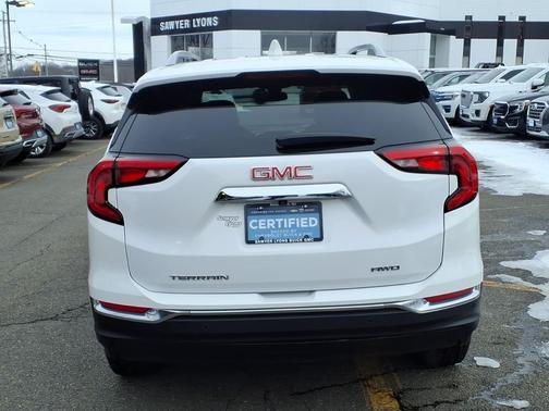 2021 GMC Terrain SLT