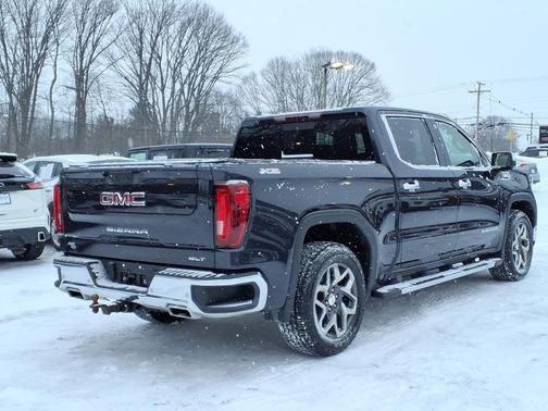 2022 GMC Sierra 1500 SLT