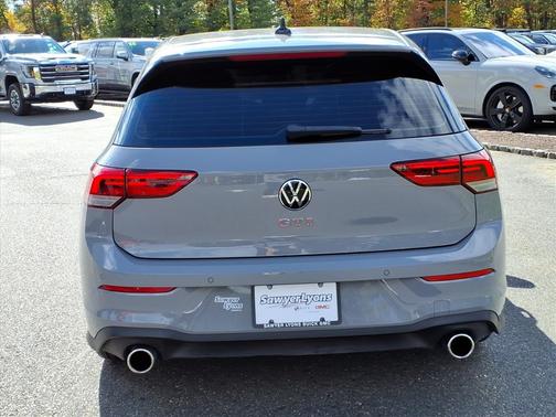 2024 Volkswagen Golf GTI 2.0T SE DSG