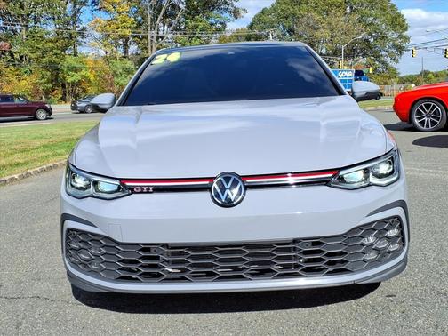 2024 Volkswagen Golf GTI 2.0T SE DSG