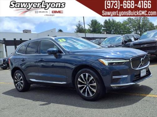 2023 Volvo XC60 B5 Plus Bright Theme