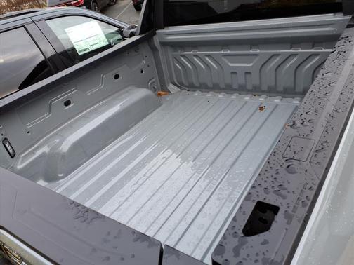 2026 GMC Sierra EV Standard Range Elevation