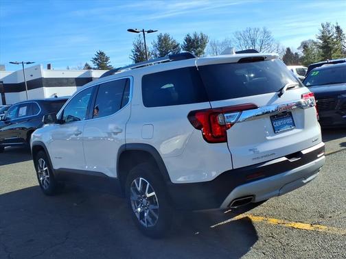 2023 GMC Acadia AWD SLT