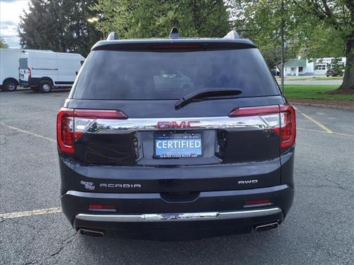 2020 GMC Acadia Denali