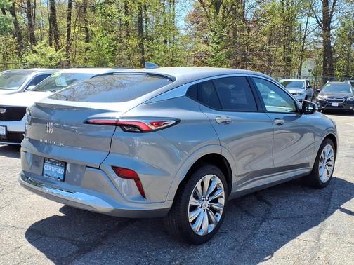 Moonstone Gray Metallic 2025 Buick Envista Avenir FWD