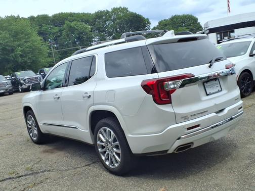 White Frost Tricoat 2023 GMC Acadia Denali