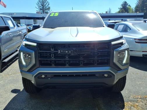 Sterling Metallic 2025 GMC Canyon Elevation