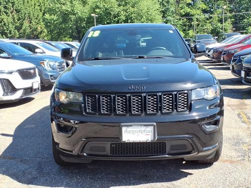 Diamond Black Crystal Pearlcoat 2018 Jeep Grand Cherokee Altitude