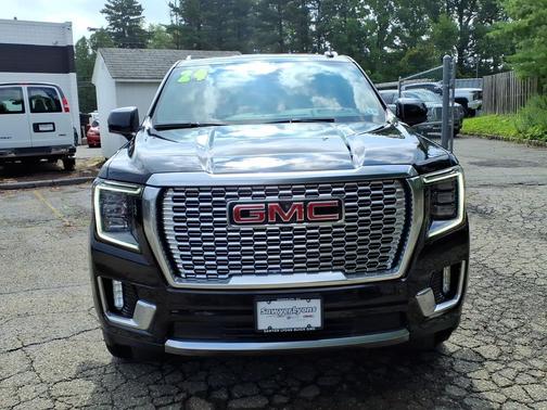 Onyx Black 2024 GMC Yukon XL Denali