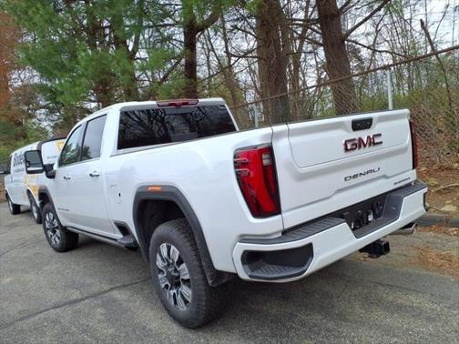 2025 GMC Sierra 2500 Denali