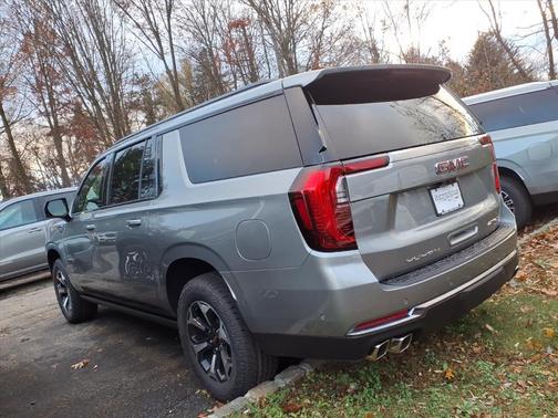 2026 GMC Yukon XL 4WD AT4