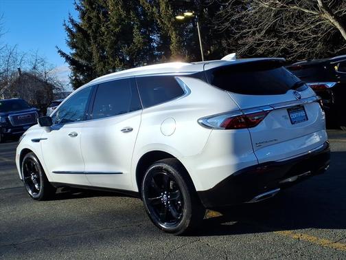 2024 Buick Enclave Essence AWD