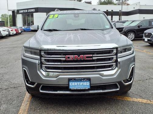 2023 GMC Acadia SLT