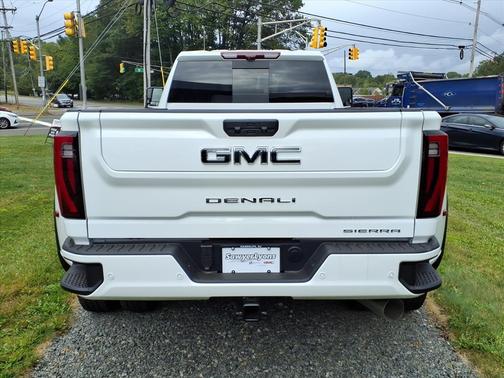 2026 GMC Sierra 3500 Denali