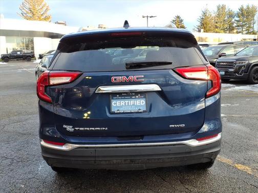 2022 GMC Terrain SLT