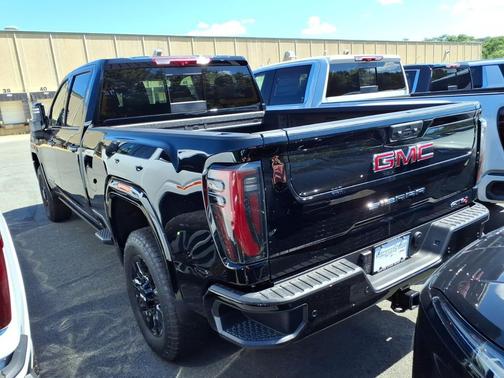Onyx Black 2026 GMC Sierra 2500 AT4