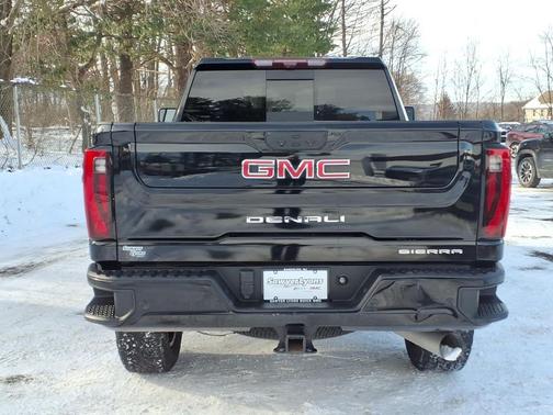 2024 GMC Sierra 2500 Denali