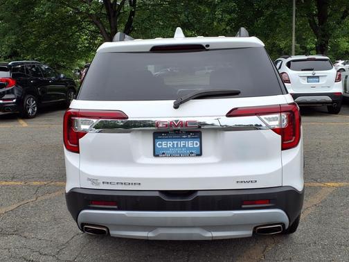 2022 GMC Acadia SLT