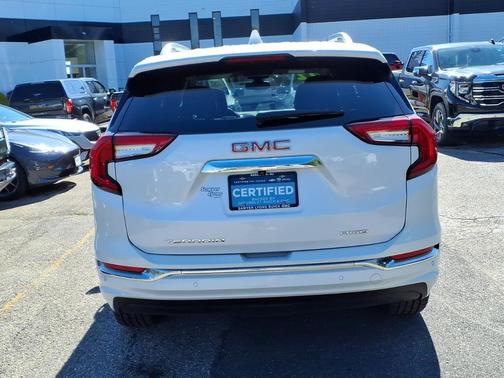 White Frost Tricoat 2022 GMC Terrain Denali